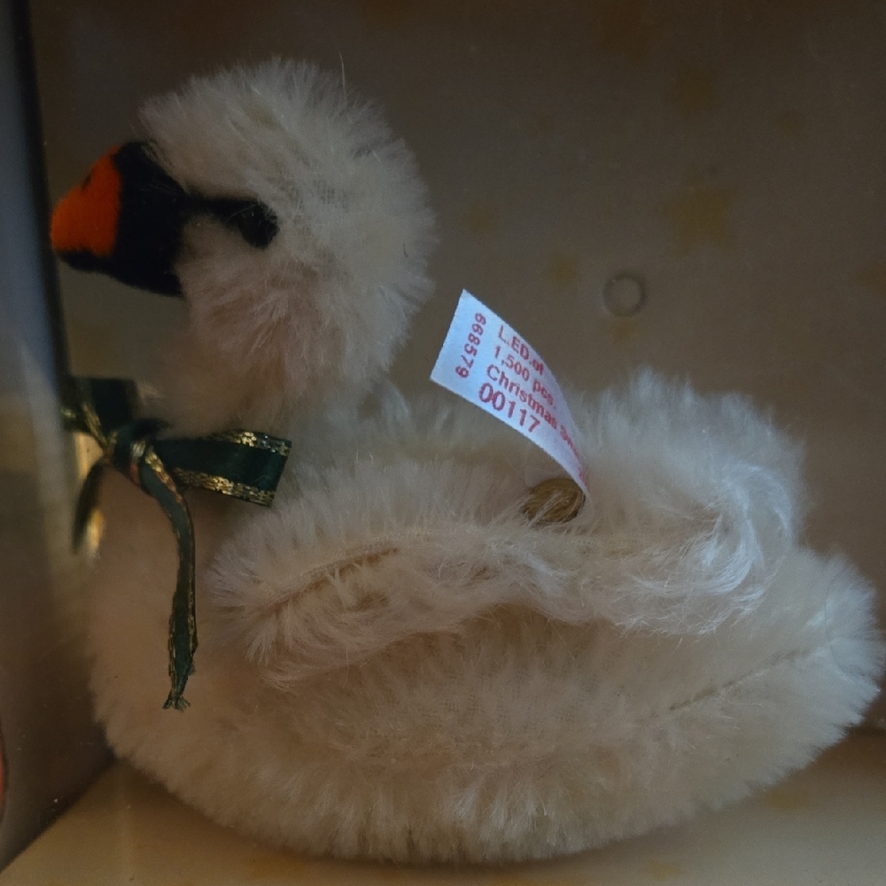 Steiff Christmas Swan Ornament - Picture 8 of 9